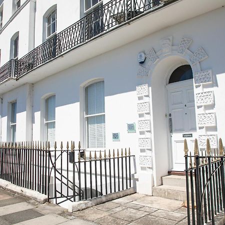 Sovereign House - Close To Harbour With Parking トーキー エクステリア 写真