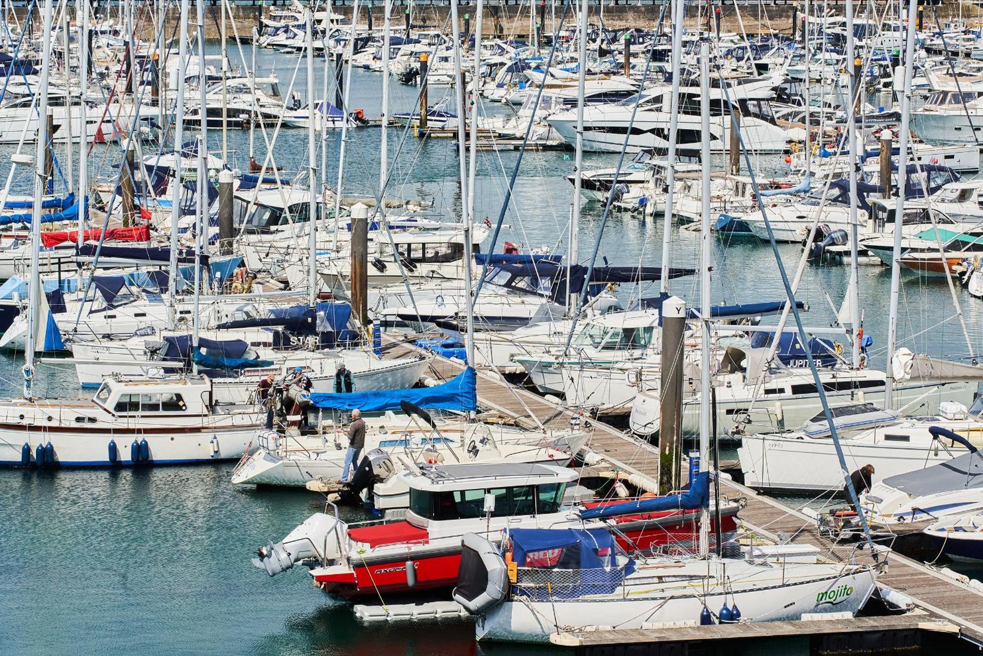 Sovereign House - Close To Harbour With Parking トーキー エクステリア 写真