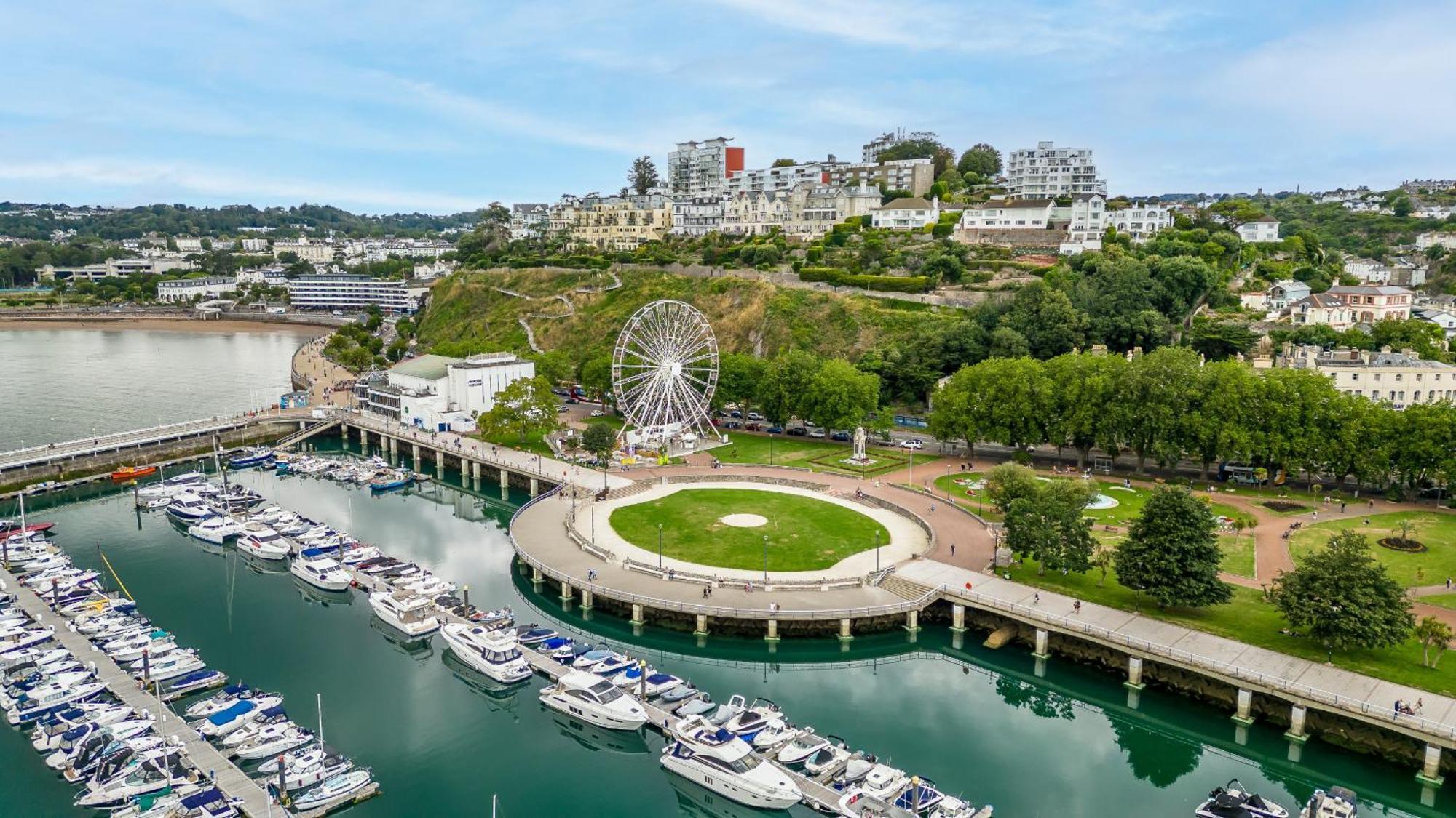 Sovereign House - Close To Harbour With Parking トーキー エクステリア 写真