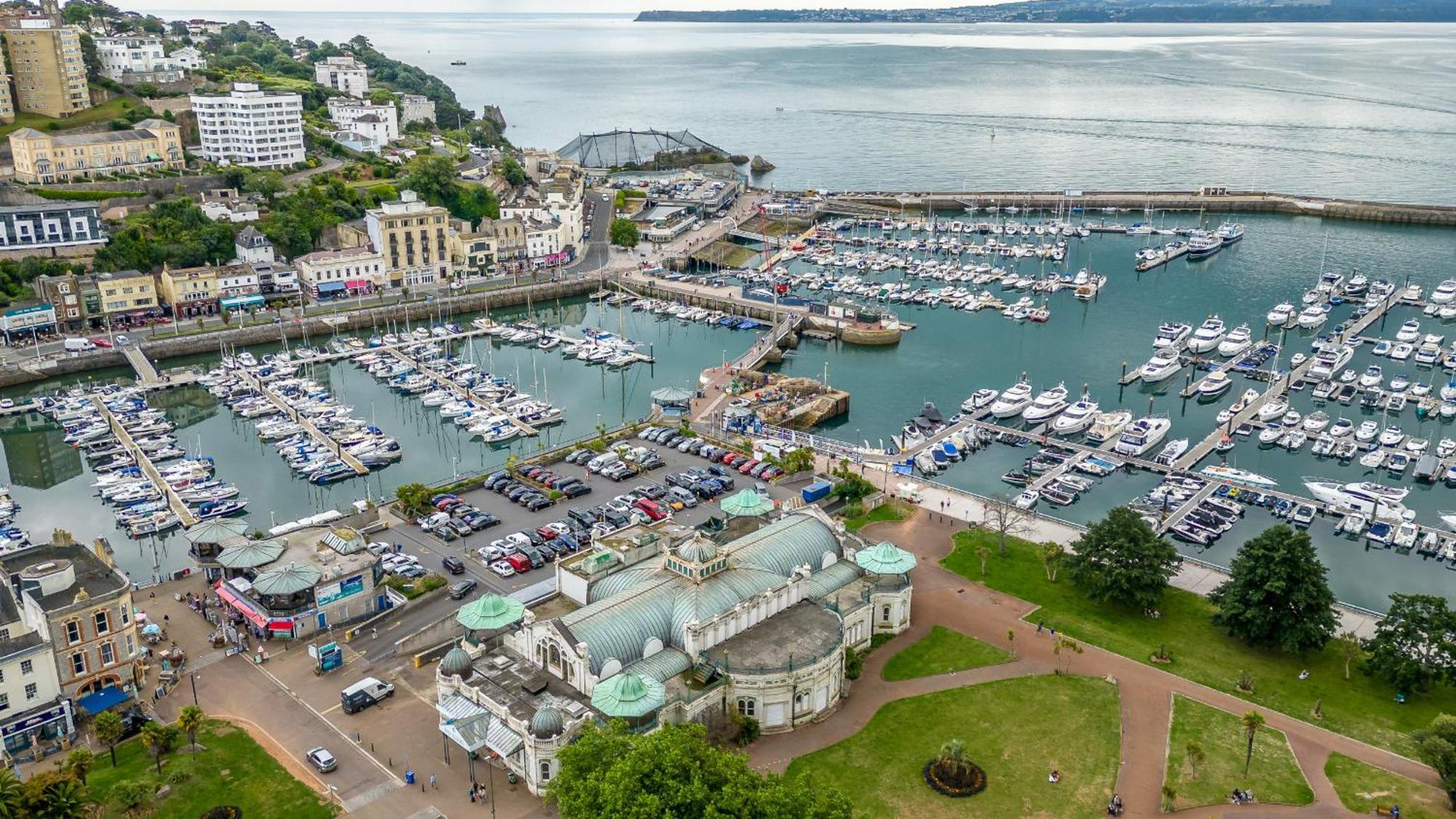 Sovereign House - Close To Harbour With Parking トーキー エクステリア 写真