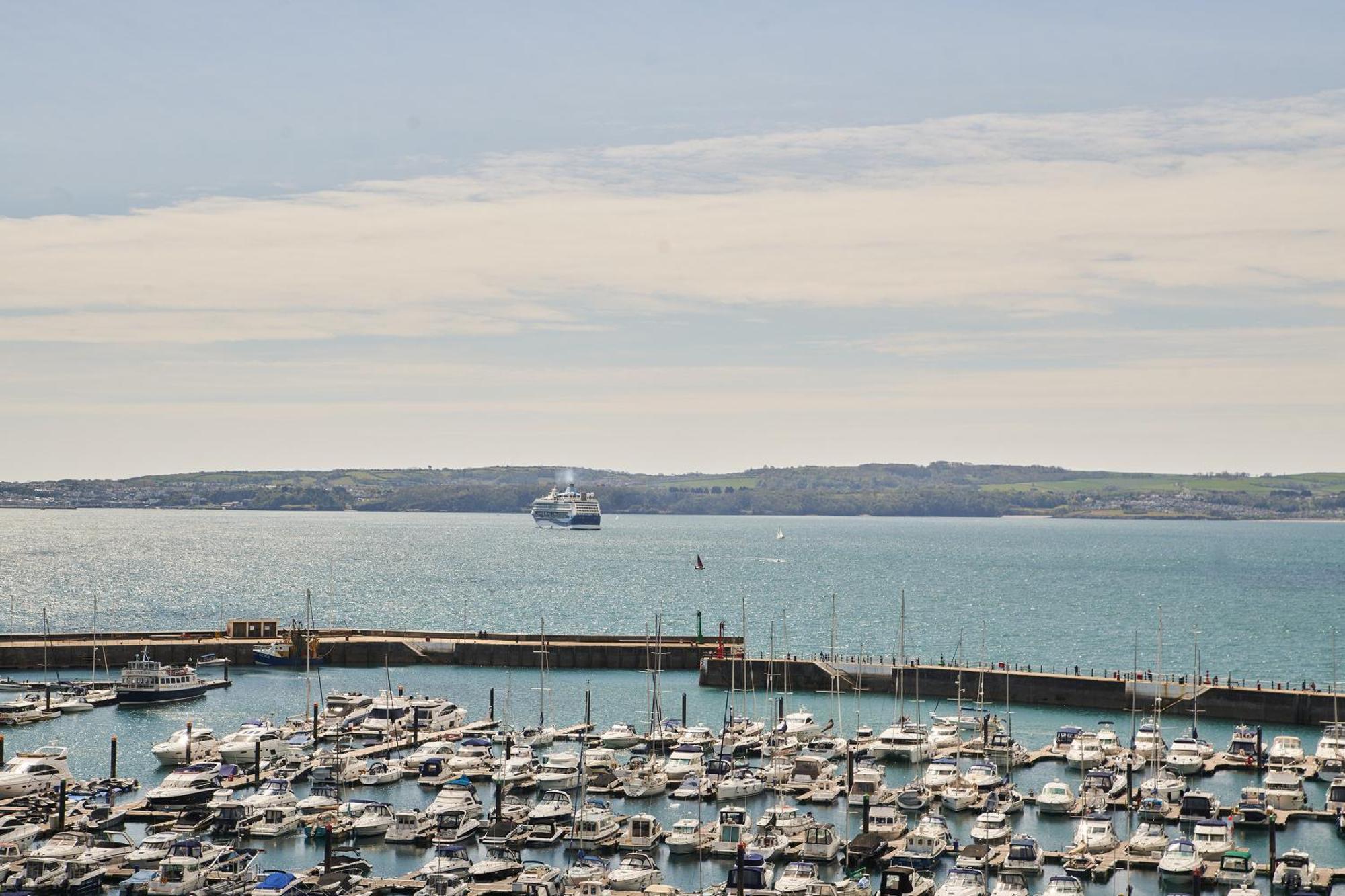 Sovereign House - Close To Harbour With Parking トーキー エクステリア 写真